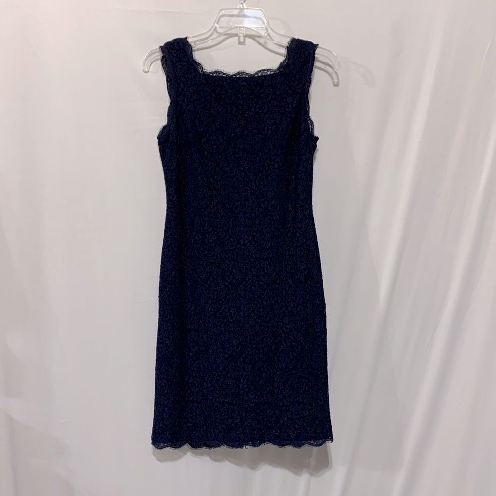 ADRIANNA PAPELL Evening lace dress scalloped edges zip back navy women’s sz 6